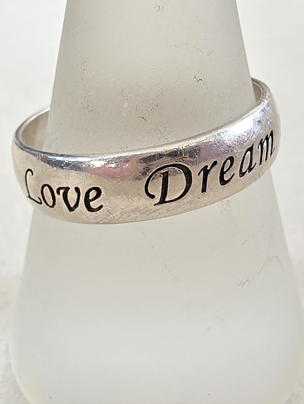925 Sterling Silver “Love Dream Believe” Engraved Band Ring • Size 9 • 3.38g